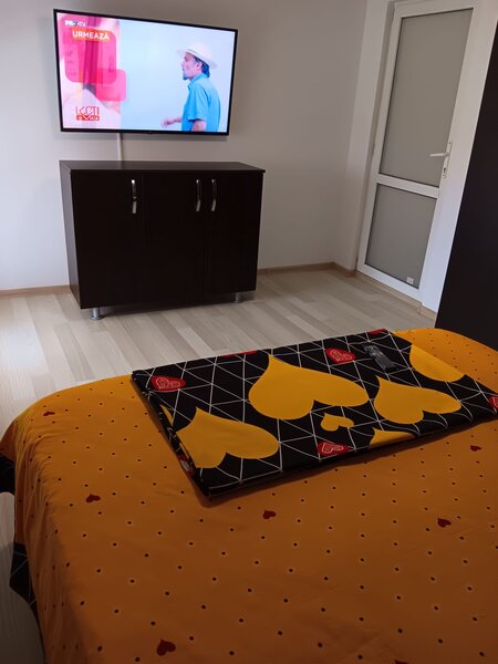 Antiaeriana, inchiriez camera in vila