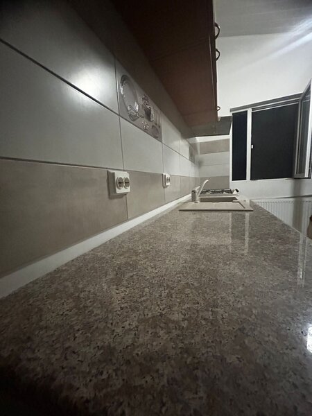 Antiaeriana, inchiriez camera in vila